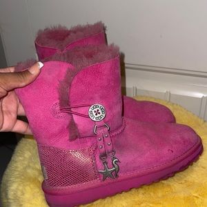 Shimmering pink uggs .